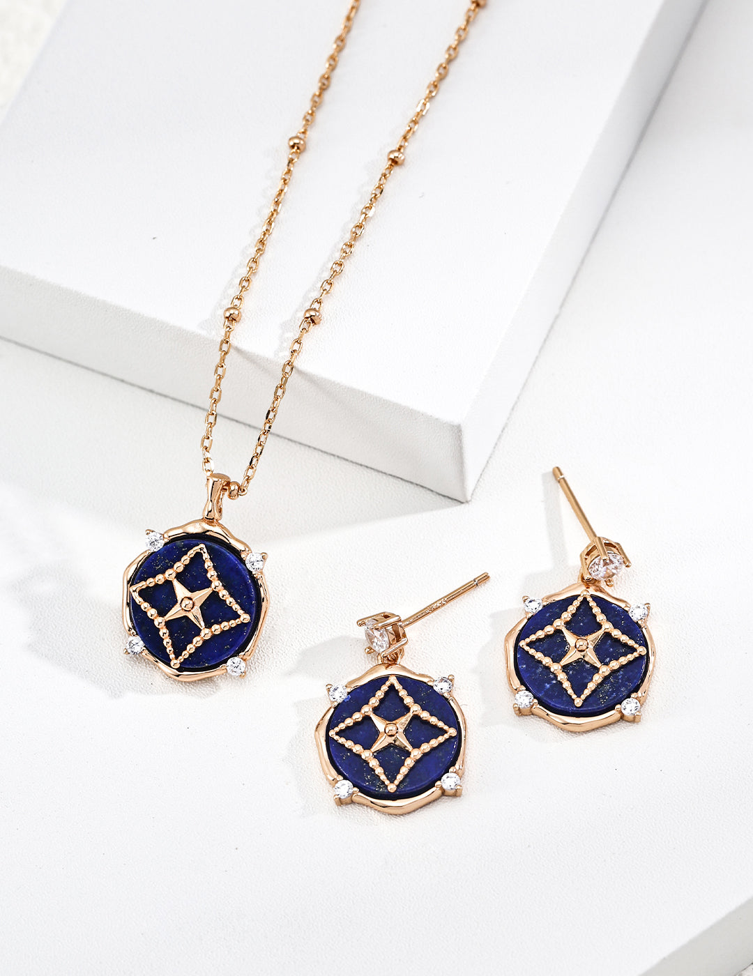 Vintage Gold Lapis Lazuli Starburst Necklace
