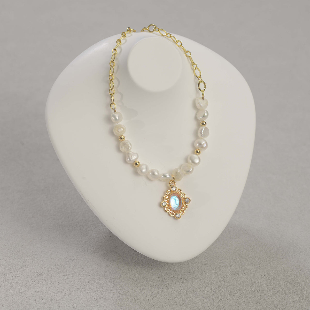 Moonlit Pearl Medallion Necklace