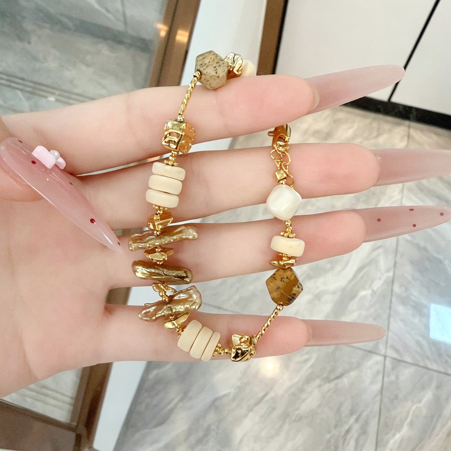 Boho Earthy Tone Mixed Bead Bracelet | Adjustable Gold Tone Copper Alloy Chain | Artisanal Biwa Stick Pearl Bangle | Vintage Eclectic Aesthetic Jewelry