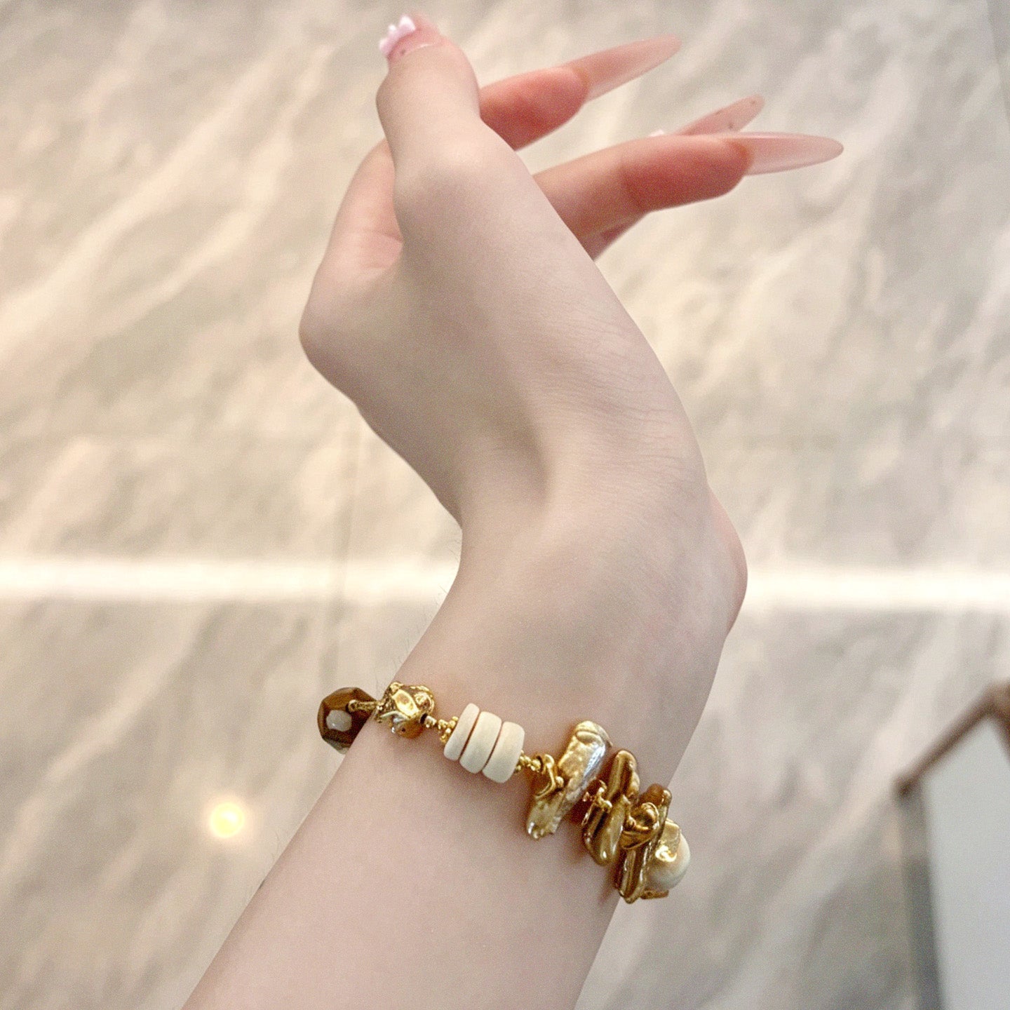 Boho Earthy Tone Mixed Bead Bracelet | Adjustable Gold Tone Copper Alloy Chain | Artisanal Biwa Stick Pearl Bangle | Vintage Eclectic Aesthetic Jewelry