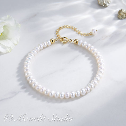 Classic Minimalist Pearl Beaded Bracelet