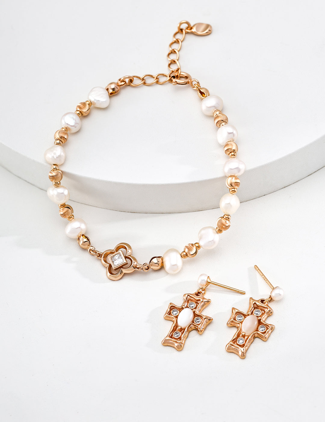 Vintage Gold Natural Pearl Bracelet